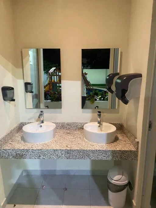 Centric Condo In Gated Community Cancun Apartment