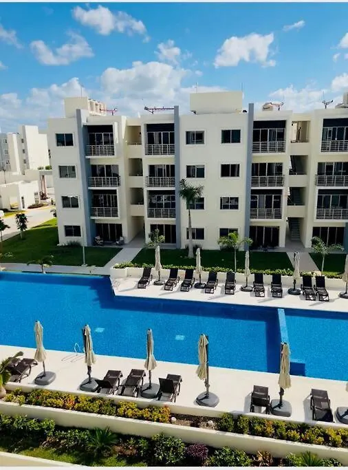 Centric Condo In Gated Community Cancun